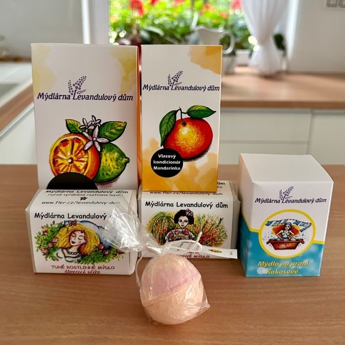 Cosmetics Package for brighter days - Zero Waste