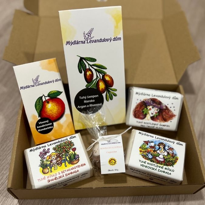 Cosmetics package for darker hair (not days) - Zero Waste