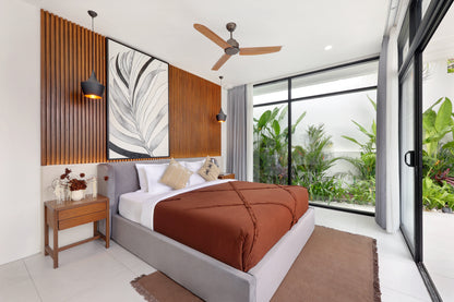 4BR Pererenan Villa 7-Meter Ceilings (Canggu)