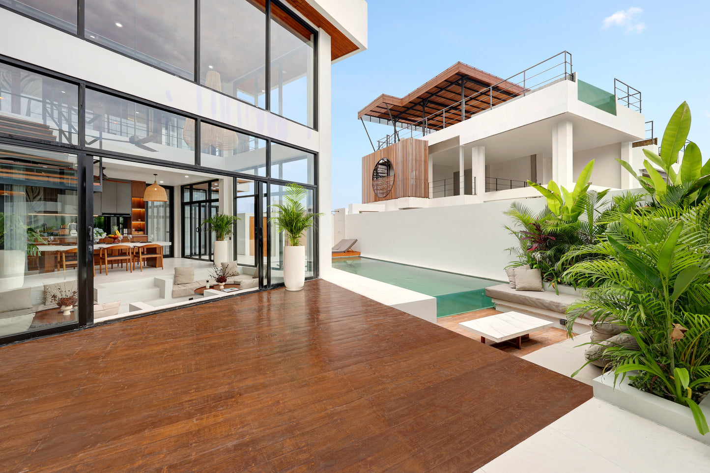 4BR Pererenan Villa 7-Meter Ceilings (Canggu)
