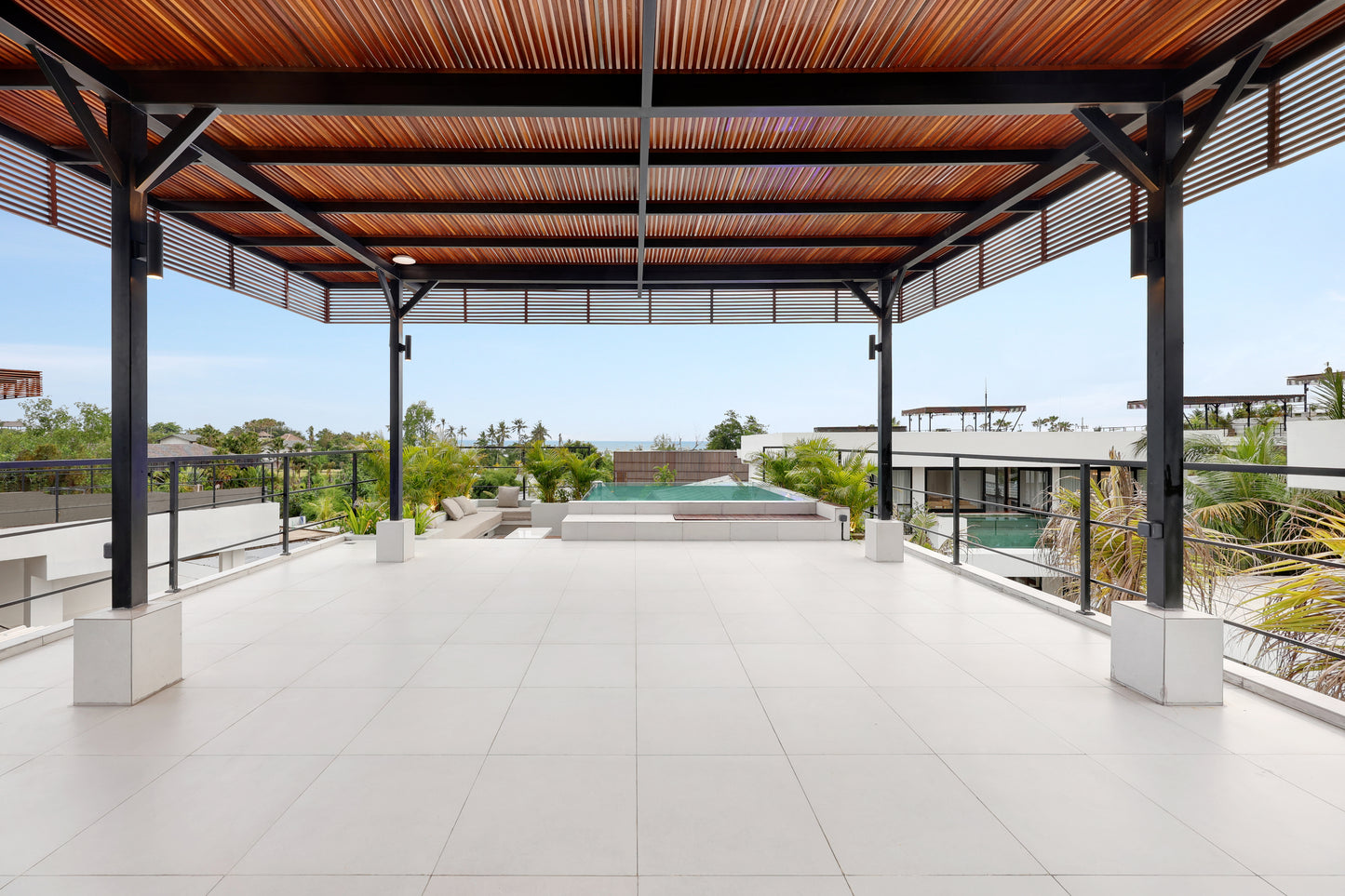 4BR Pererenan Villa 7-Meter Ceilings (Canggu)
