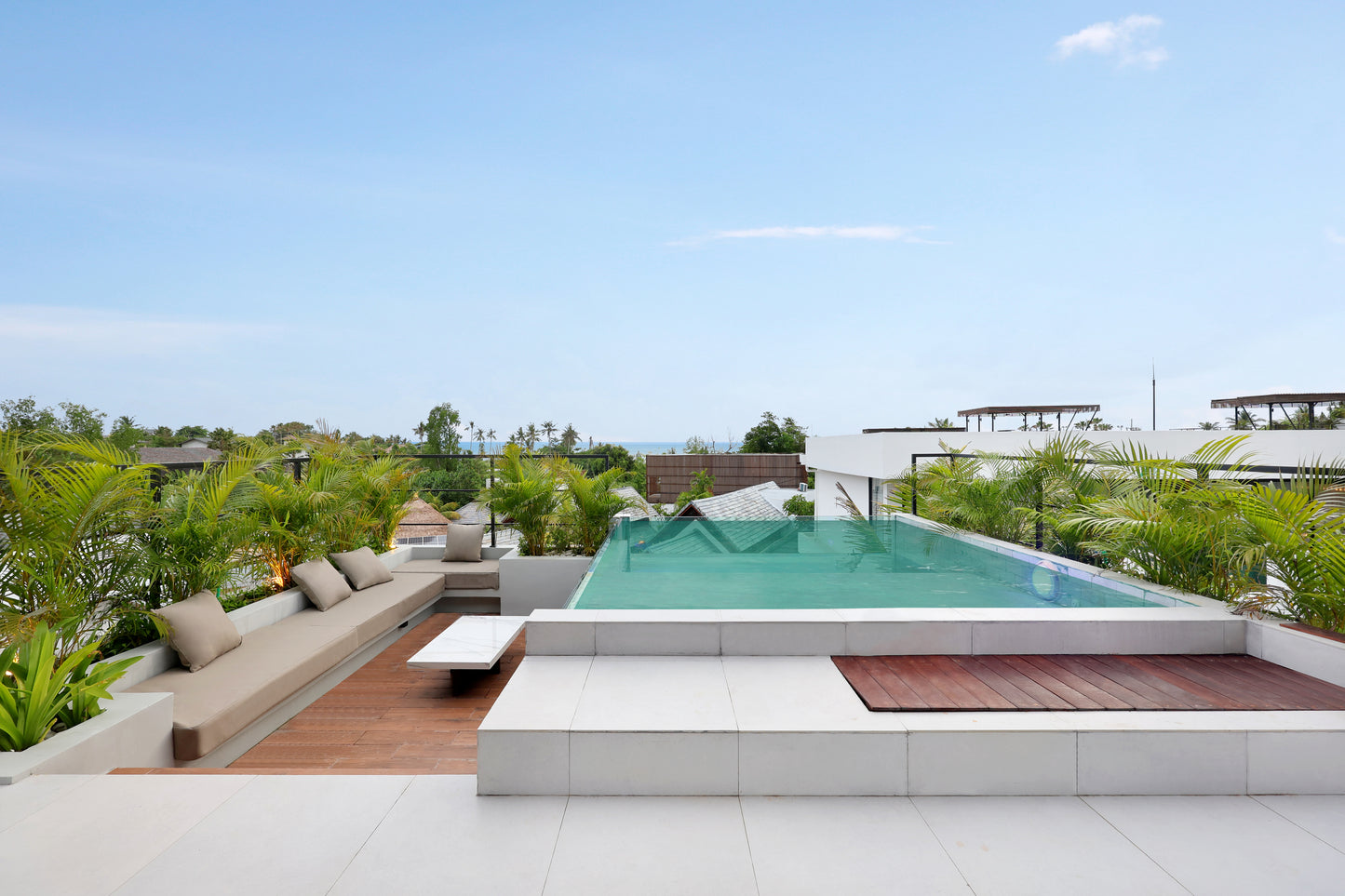 4BR Pererenan Villa 7-Meter Ceilings (Canggu)