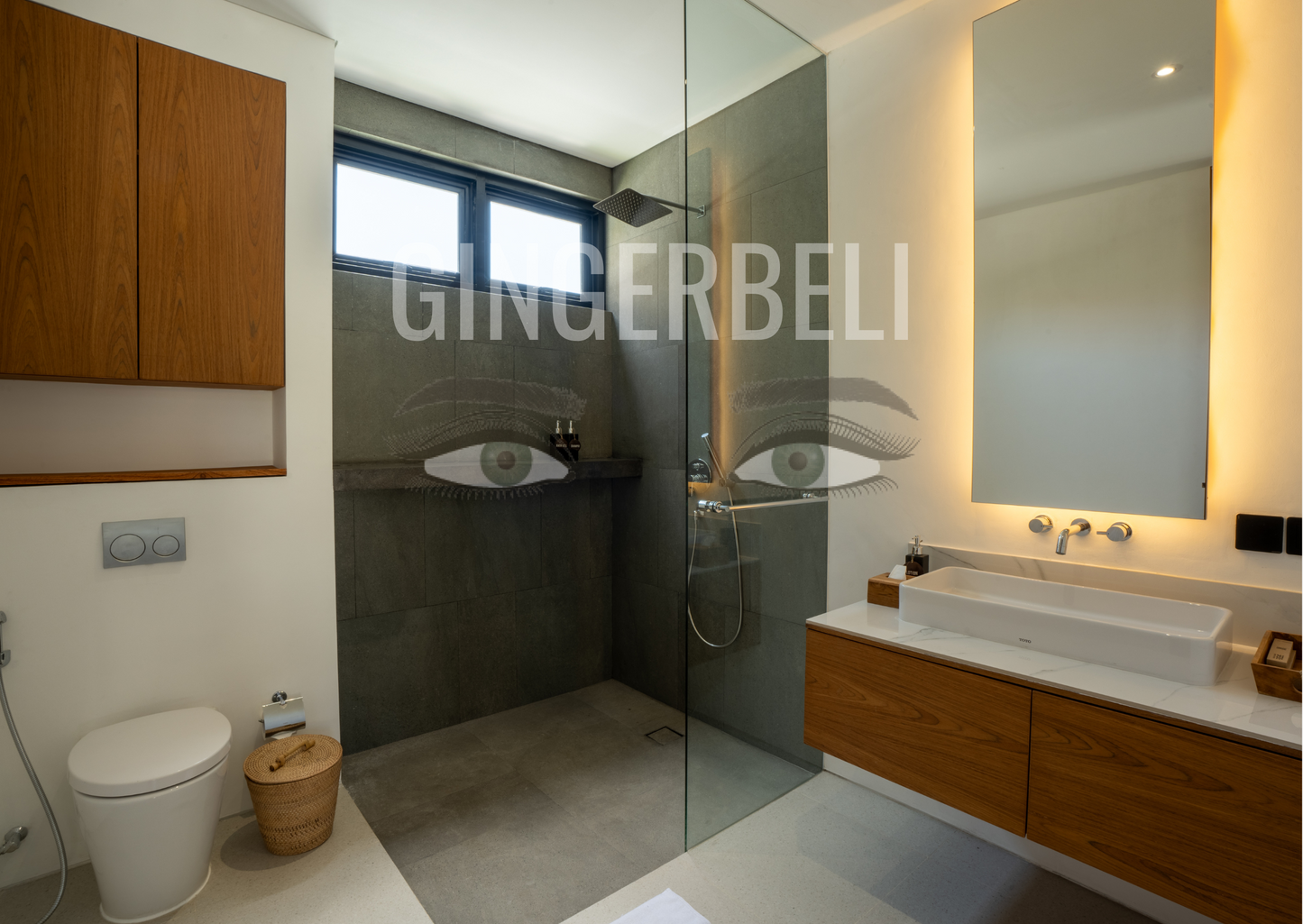 3BR Batu Bolong Villa Rooftop & near Ocean (Canggu)