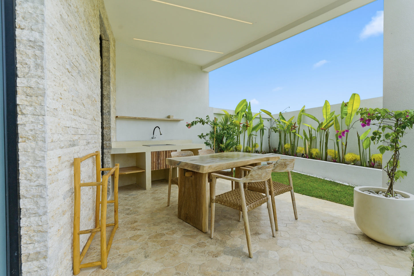 3BR Pandawa Beach Villa 3-Floor in Bali (Uluwatu)