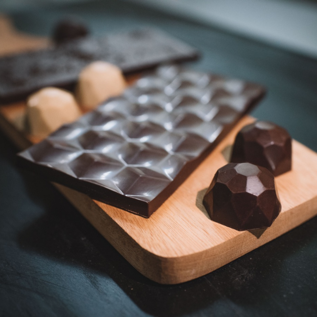 Balinese GINGERBELI 64 % Dark Chocolate 6 pcs